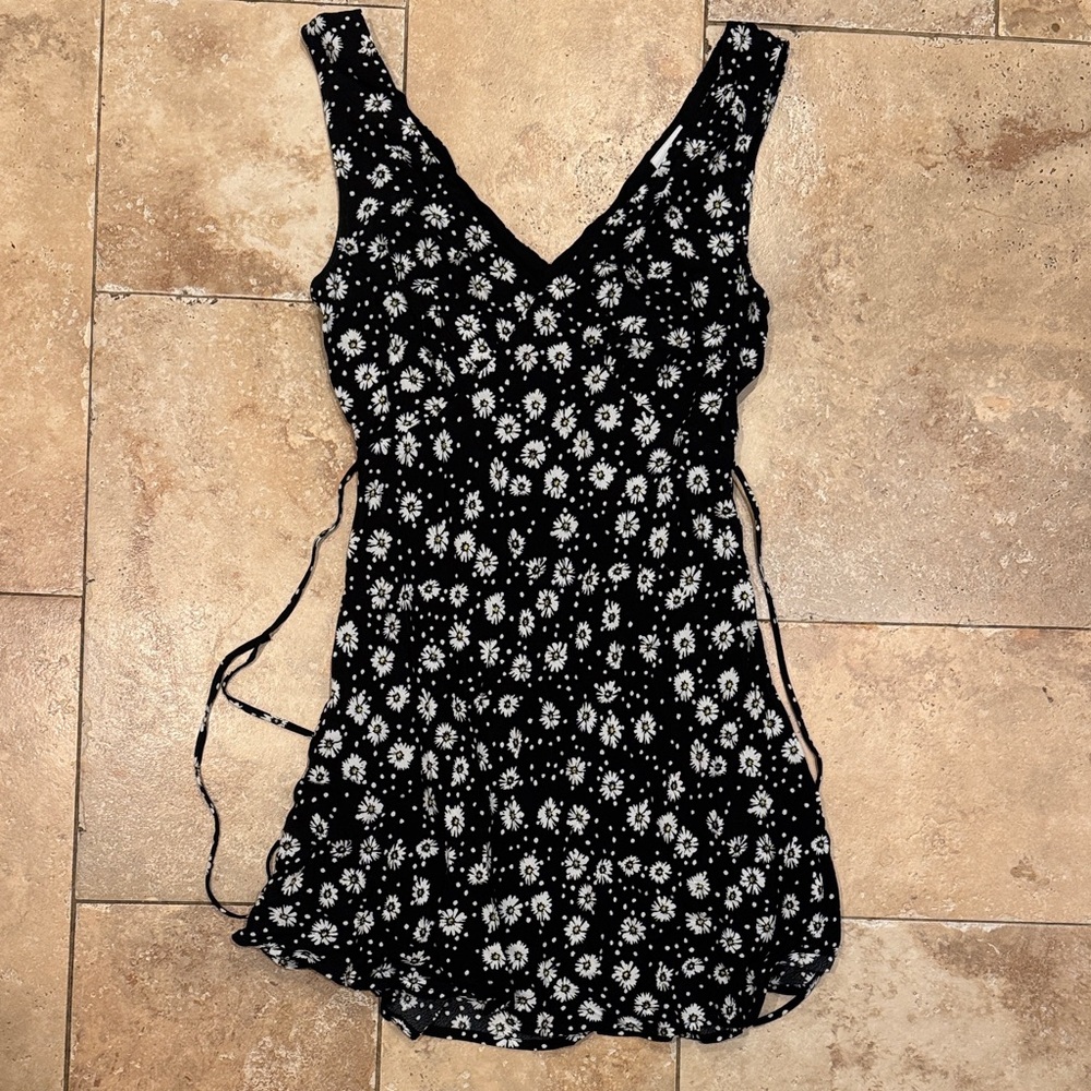 Floral Black and White Sleeveless Dress - Size Medium